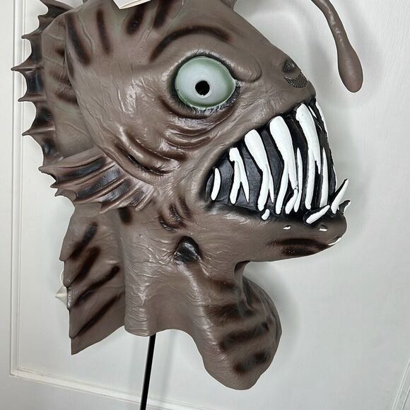 Amscan -Halloween Light Up Angler Fish Scary Mask - One size fits most teens and - Picture 4 of 9